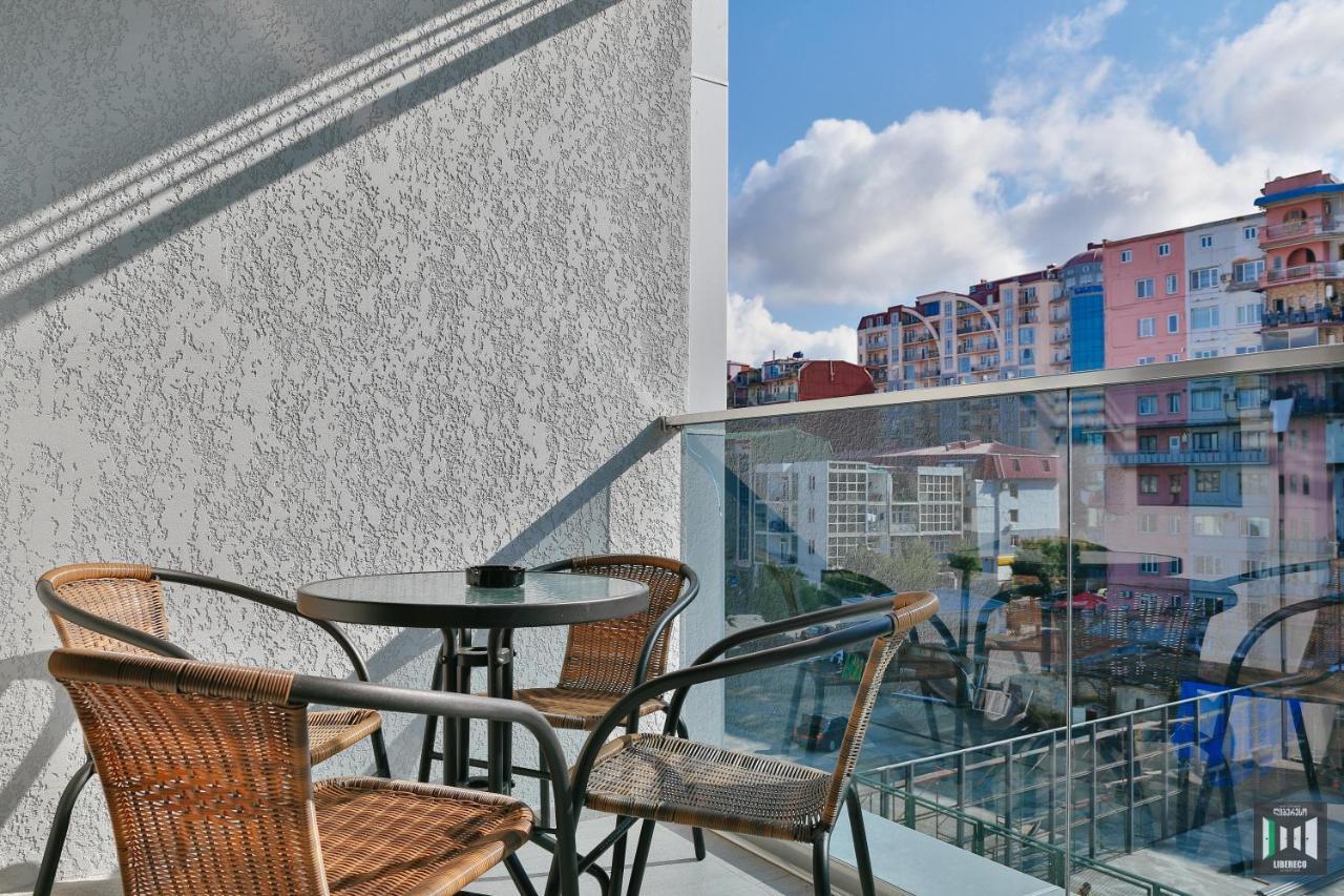Libereco Aparthotel Batumi Eksteriør bilde